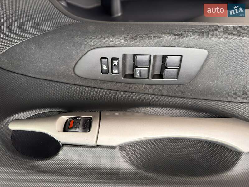 Хэтчбек Toyota Auris 2008 в Стрые фото 41 Хэтчбек Toyota Auris 2008 в Стрые