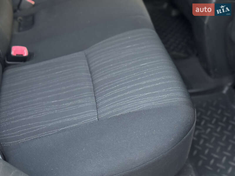 Хэтчбек Toyota Auris 2008 в Киеве фото 15 Хэтчбек Toyota Auris 2008 в Киеве