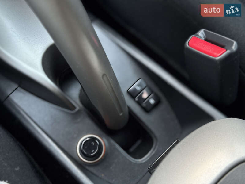 Хэтчбек Toyota Auris 2008 в Киеве фото 23 Хэтчбек Toyota Auris 2008 в Киеве