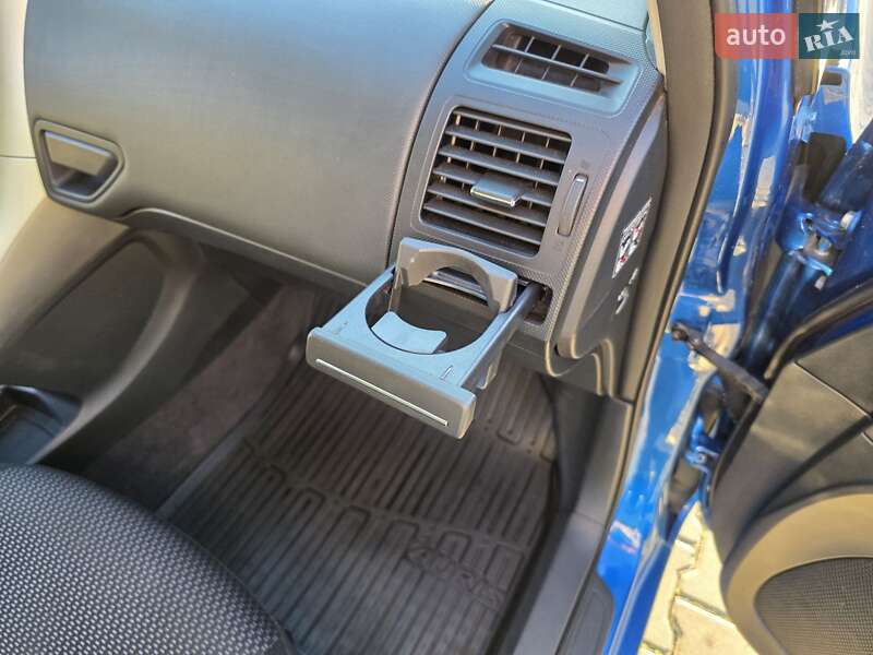 Хэтчбек Toyota Auris 2010 в Одессе фото 19 Хэтчбек Toyota Auris 2010 в Одессе