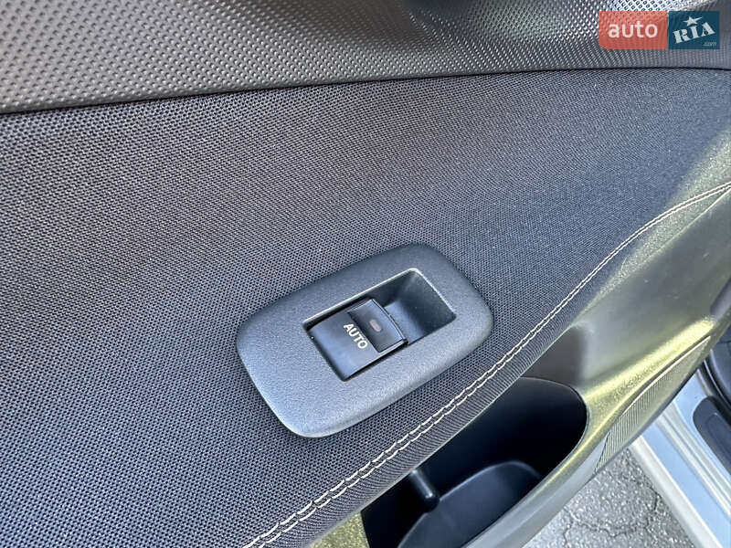 Хэтчбек Toyota Auris 2012 в Виннице фото 32 Хэтчбек Toyota Auris 2012 в Виннице