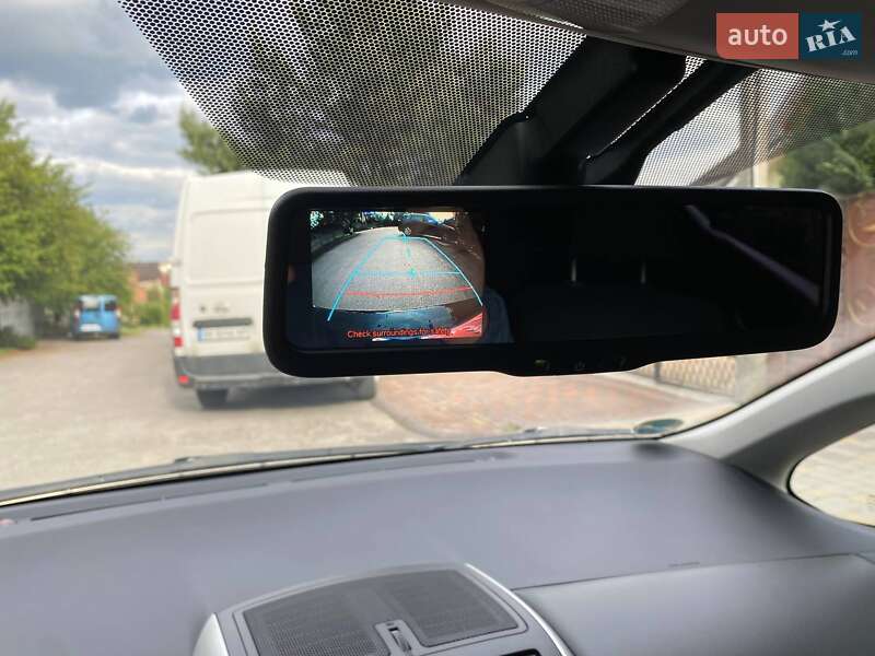 Хэтчбек Toyota Auris 2011 в Ровно