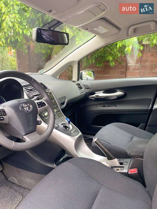 Хэтчбек Toyota Auris 2011 в Ровно