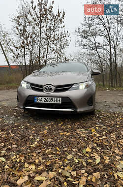 Хетчбек Toyota Auris 2013 в Кропивницькому