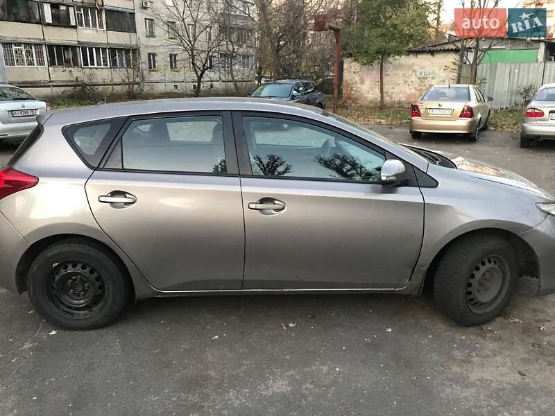 Хэтчбек Toyota Auris 2014 в Киеве фото 2 Хэтчбек Toyota Auris 2014 в Киеве
