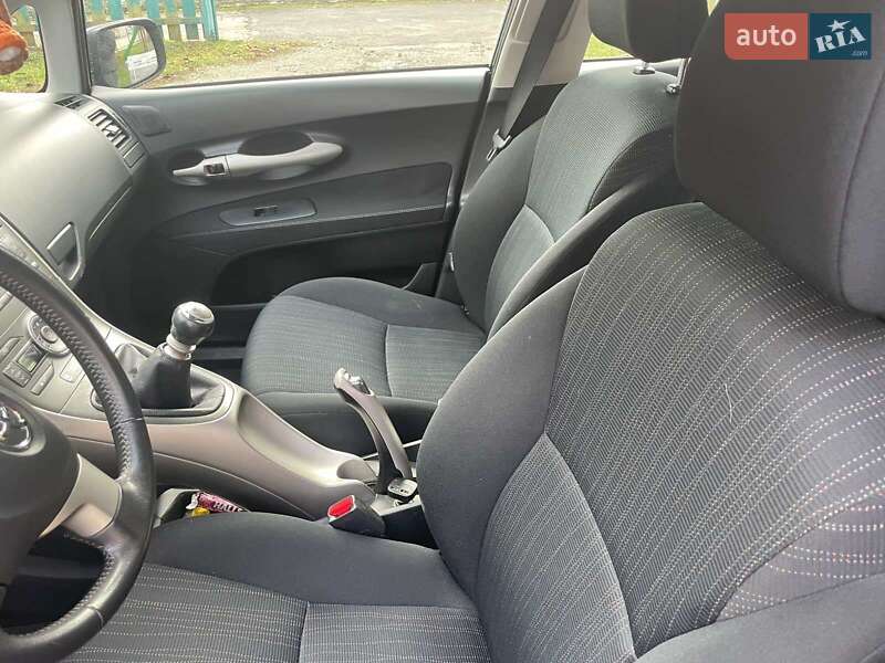 Хетчбек Toyota Auris 2009 в Тернополі