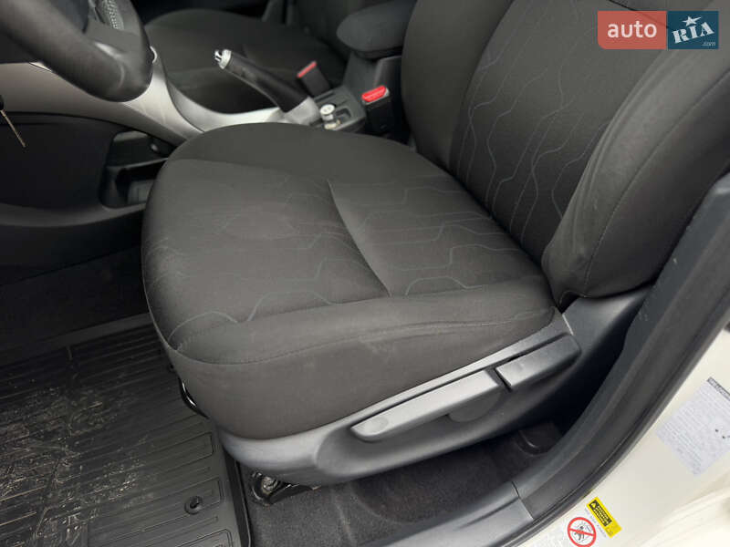 Хэтчбек Toyota Auris 2011 в Бердичеве