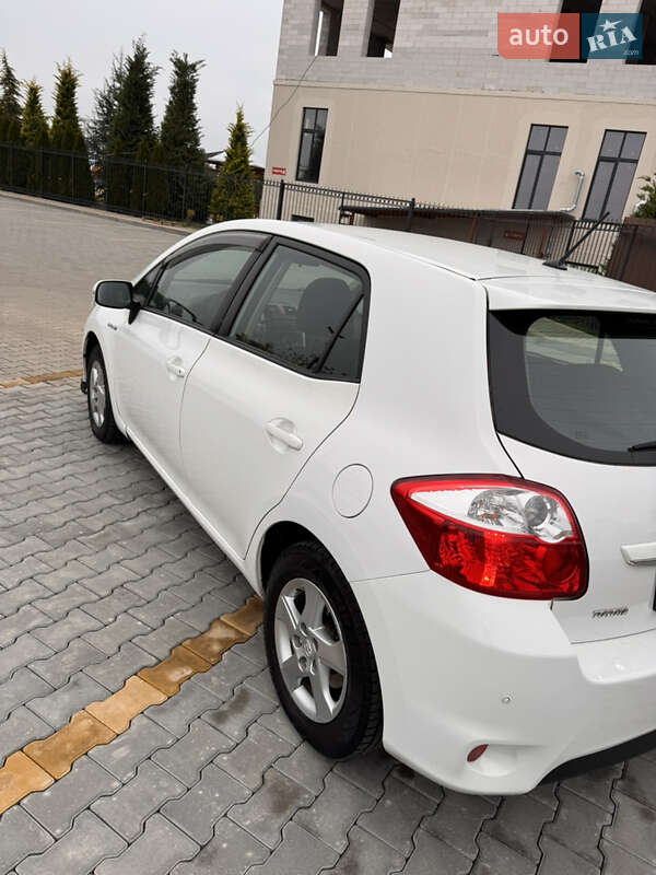 Хэтчбек Toyota Auris 2011 в Одессе