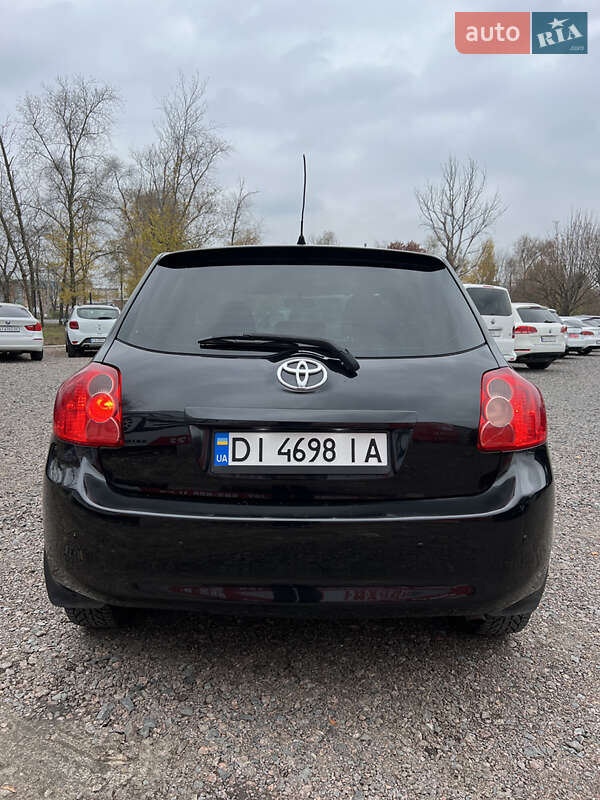 Хэтчбек Toyota Auris 2008 в Черкассах