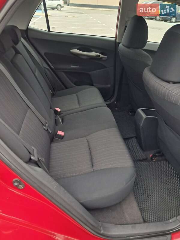 Хэтчбек Toyota Auris 2011 в Киеве