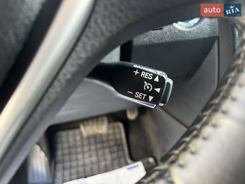 Хэтчбек Toyota Auris 2013 в Луцке фото 31 Хэтчбек Toyota Auris 2013 в Луцке