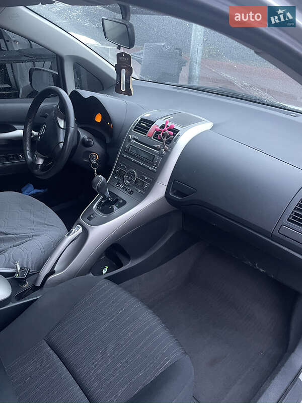 Хэтчбек Toyota Auris 2009 в Сарнах фото 12 Хэтчбек Toyota Auris 2009 в Сарнах
