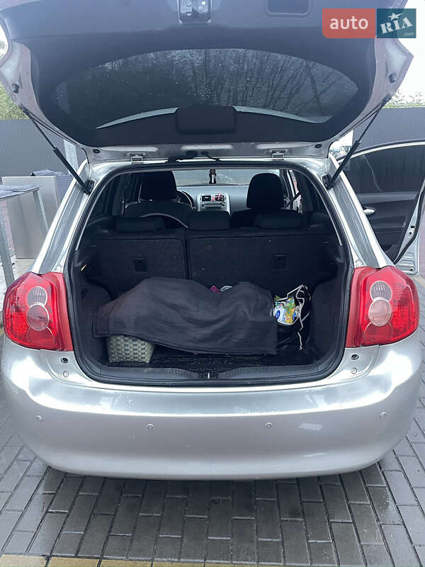 Хэтчбек Toyota Auris 2009 в Сарнах фото 15 Хэтчбек Toyota Auris 2009 в Сарнах