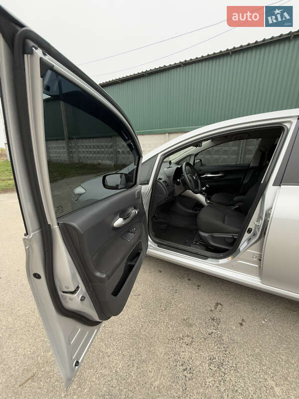 Хетчбек Toyota Auris 2013 в Фастові фото 11 Хетчбек Toyota Auris 2013 в Фастові