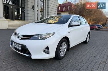 Хэтчбек Toyota Auris 2014 в Львове