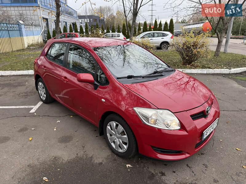 Хэтчбек Toyota Auris 2008 в Киеве