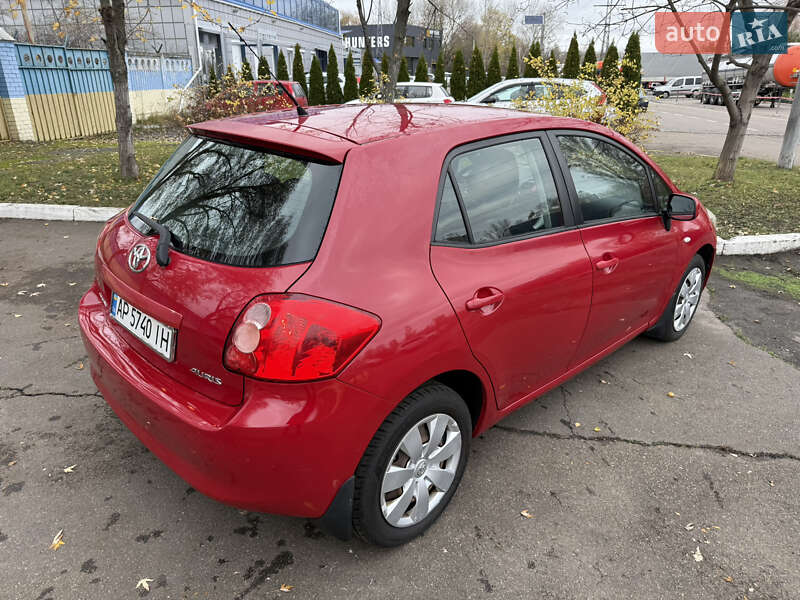 Хэтчбек Toyota Auris 2008 в Киеве