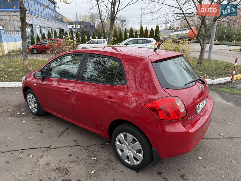 Хэтчбек Toyota Auris 2008 в Киеве