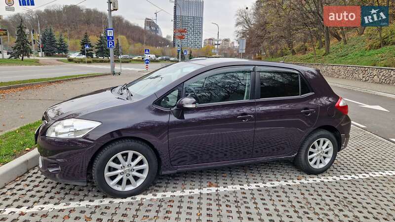 Хетчбек Toyota Auris 2010 в Києві фото Хетчбек Toyota Auris 2010 в Києві