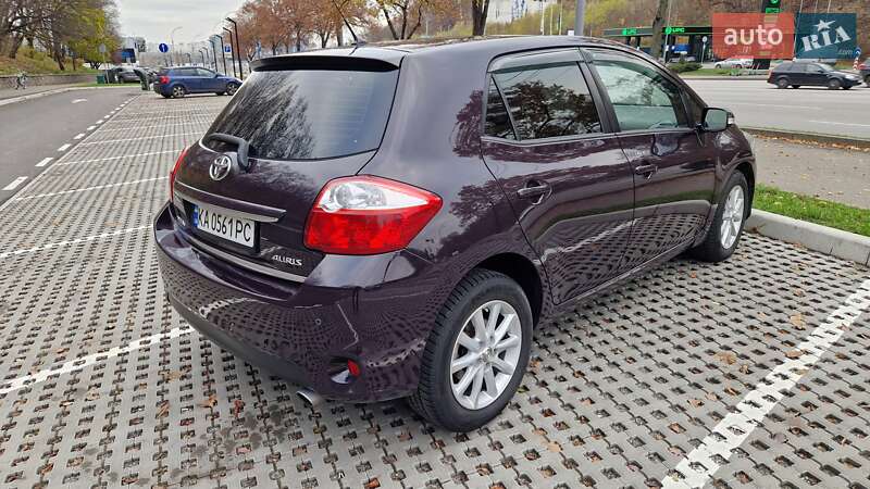 Хетчбек Toyota Auris 2010 в Києві фото 5 Хетчбек Toyota Auris 2010 в Києві