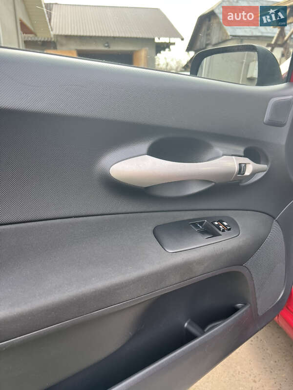 Хэтчбек Toyota Auris 2008 в Копычинце фото 12 Хэтчбек Toyota Auris 2008 в Копычинце