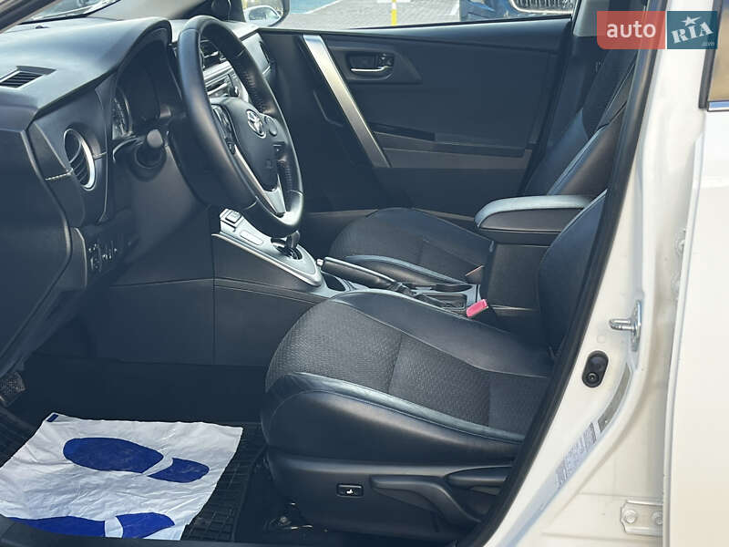 Хэтчбек Toyota Auris 2013 в Луцке фото 19 Хэтчбек Toyota Auris 2013 в Луцке