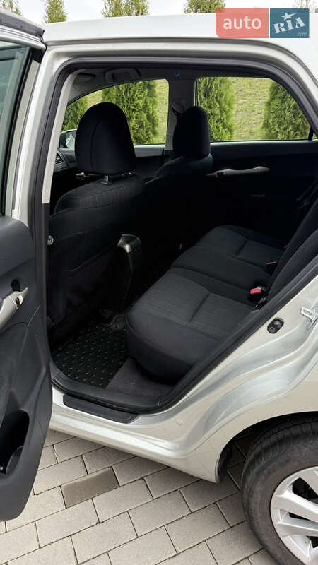 Хэтчбек Toyota Auris 2008 в Ровно фото 7 Хэтчбек Toyota Auris 2008 в Ровно