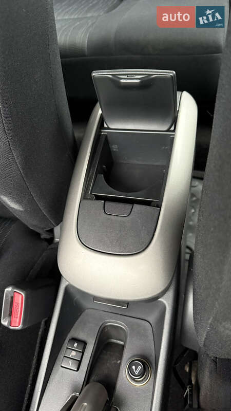 Хэтчбек Toyota Auris 2008 в Ровно фото 14 Хэтчбек Toyota Auris 2008 в Ровно