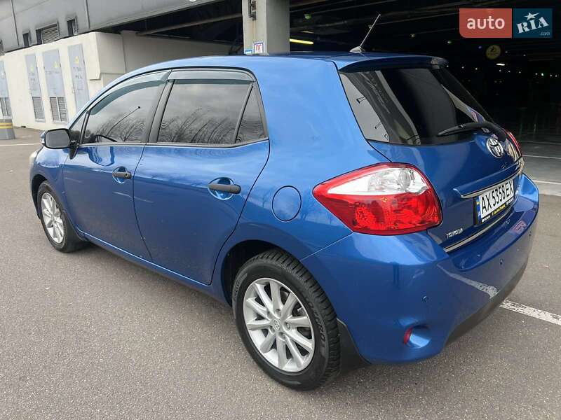 Хэтчбек Toyota Auris 2011 в Киеве фото 6 Хэтчбек Toyota Auris 2011 в Киеве