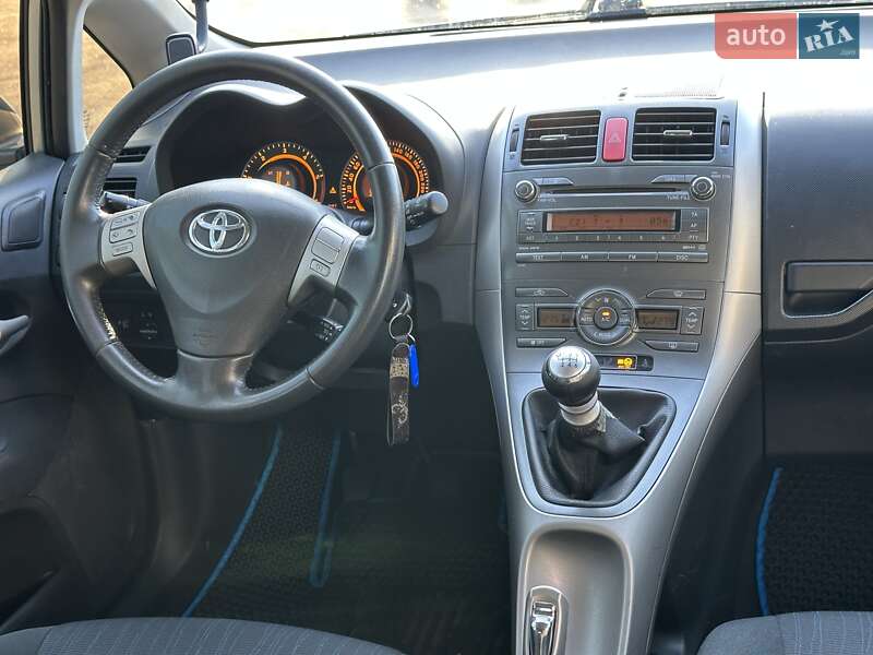 Хэтчбек Toyota Auris 2008 в Киеве