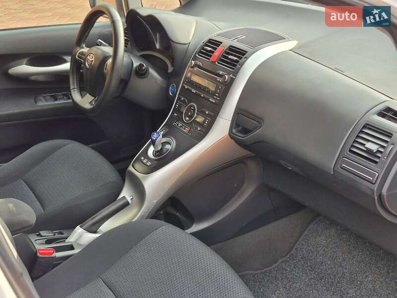 Хетчбек Toyota Auris 2011 в Одесі