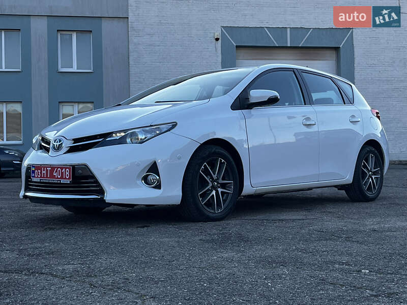 Хэтчбек Toyota Auris 2013 в Луцке фото 10 Хэтчбек Toyota Auris 2013 в Луцке