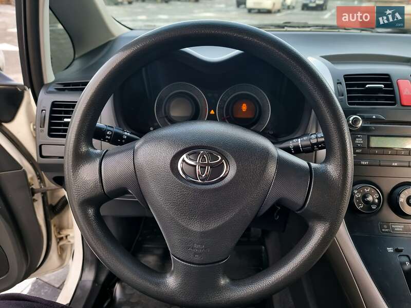 Хетчбек Toyota Auris 2010 в Вінниці