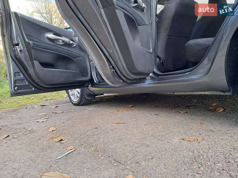 Хэтчбек Toyota Auris 2008 в Черновцах фото 16 Хэтчбек Toyota Auris 2008 в Черновцах