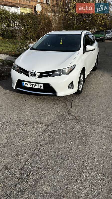Хетчбек Toyota Auris 2014 в Дніпрі фото 3 Хетчбек Toyota Auris 2014 в Дніпрі