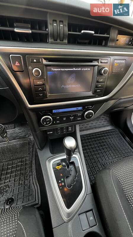 Хетчбек Toyota Auris 2014 в Дніпрі фото 21 Хетчбек Toyota Auris 2014 в Дніпрі