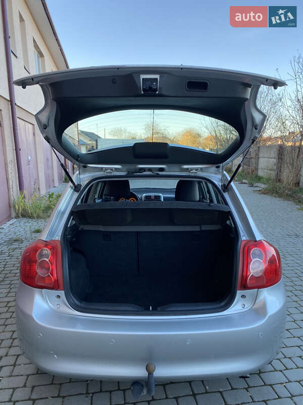Хетчбек Toyota Auris 2006 в Івано-Франківську