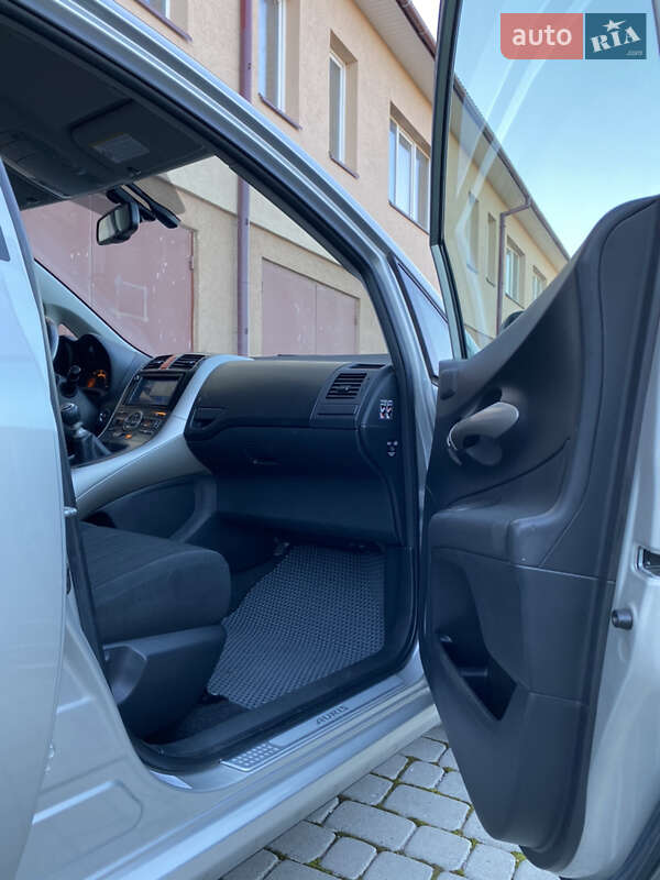 Хетчбек Toyota Auris 2006 в Івано-Франківську