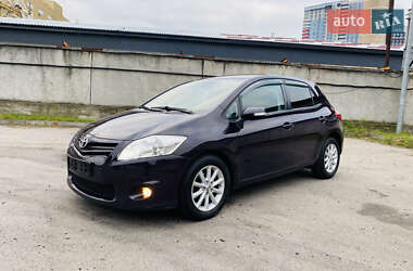 Хетчбек Toyota Auris 2010 в Києві