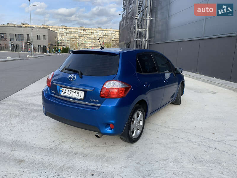 Хетчбек Toyota Auris 2010 в Києві