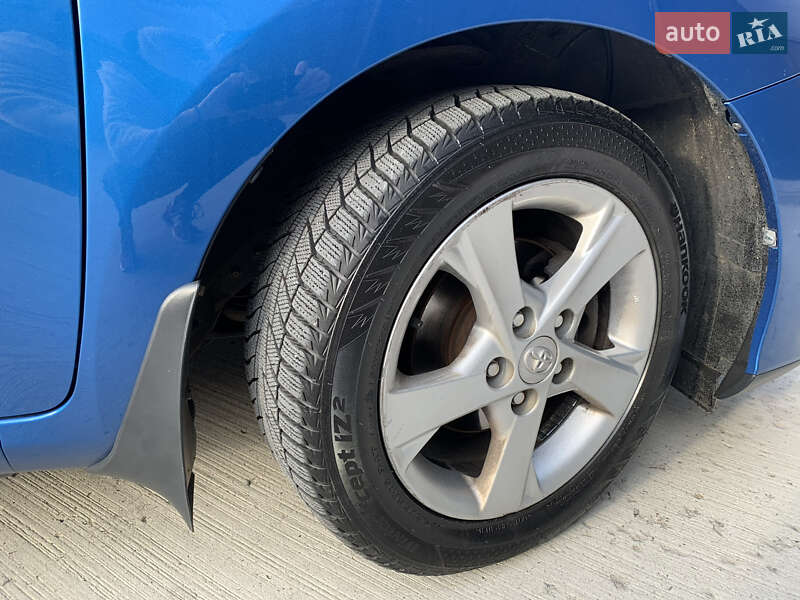 Хетчбек Toyota Auris 2010 в Києві