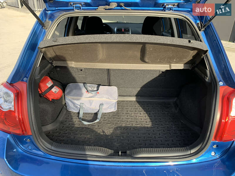 Хетчбек Toyota Auris 2010 в Києві