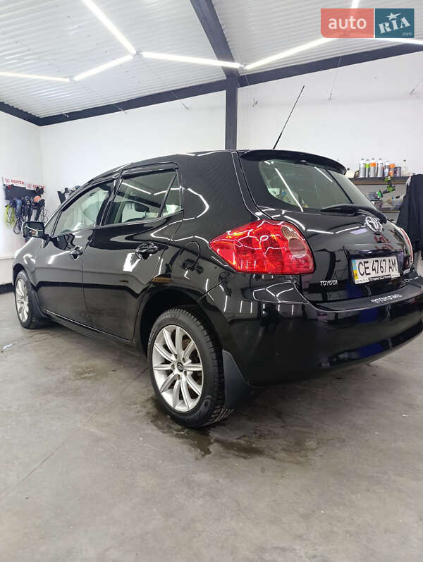 Хетчбек Toyota Auris 2008 в Чернівцях