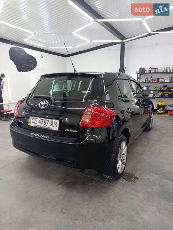 Хетчбек Toyota Auris 2008 в Чернівцях