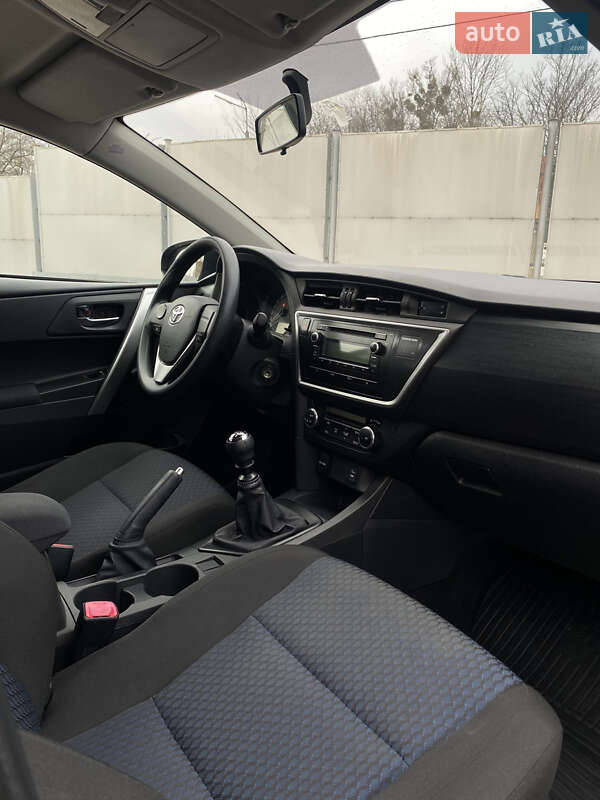 Хетчбек Toyota Auris 2014 в Києві фото 41 Хетчбек Toyota Auris 2014 в Києві