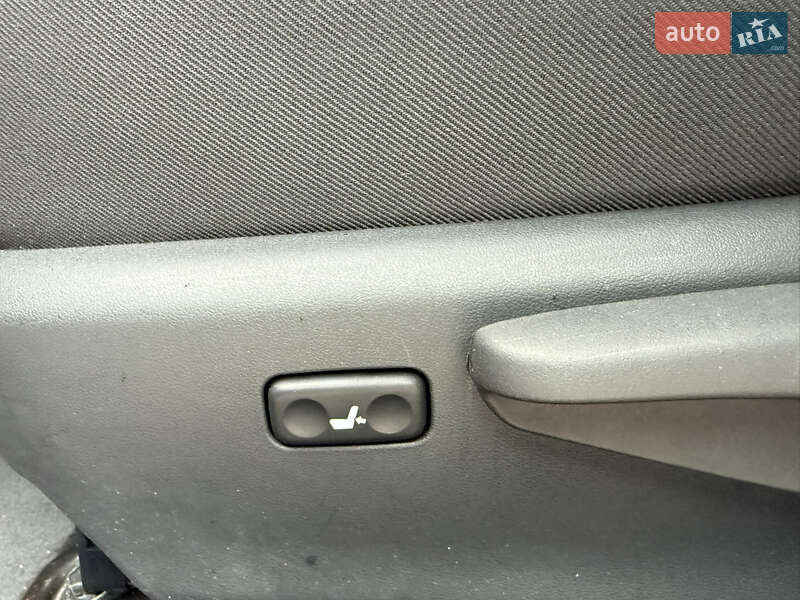 Універсал Toyota Auris 2017 в Луцьку фото 27 Універсал Toyota Auris 2017 в Луцьку