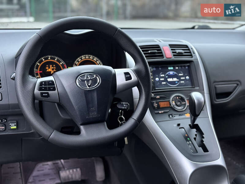 Хетчбек Toyota Auris 2011 в Києві фото 11 Хетчбек Toyota Auris 2011 в Києві