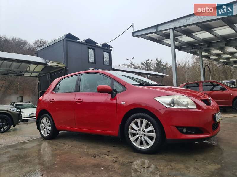 Хэтчбек Toyota Auris 2008 в Киеве
