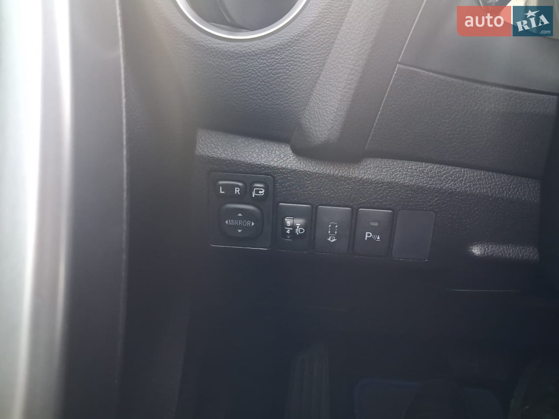 2015 Toyota Auris - мініатюра 28