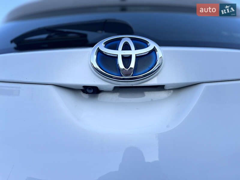 Хэтчбек Toyota Auris 2013 в Луцке